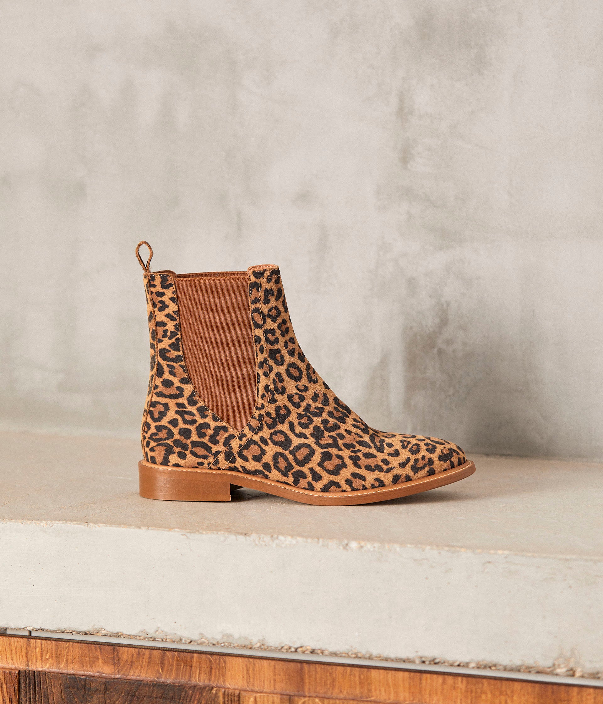 Leopard skin chelsea boots online