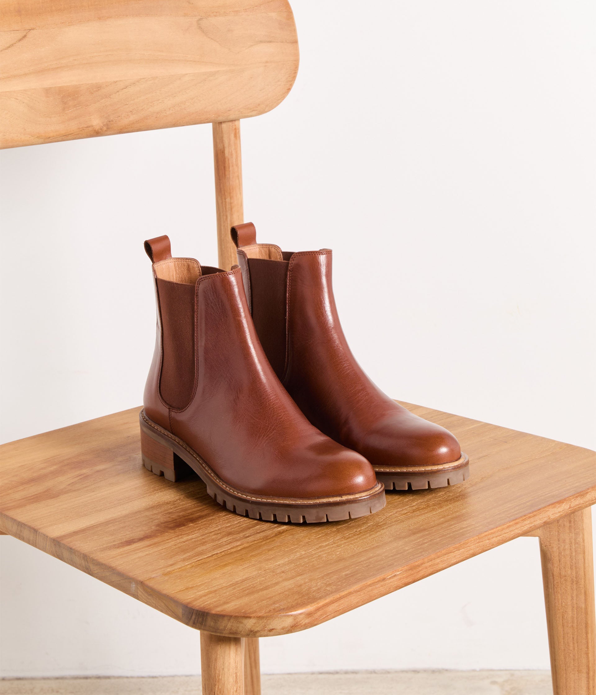 Cognac chelsea boots womens on sale